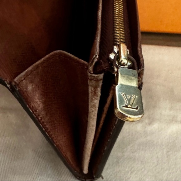 Louis Vuitton Monogram Camvas Compact Bifold Wallet - Picture 8 of 12